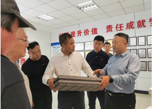 {eeeb1915-38bf-4cc4-827a-3ea07a2db9e3}